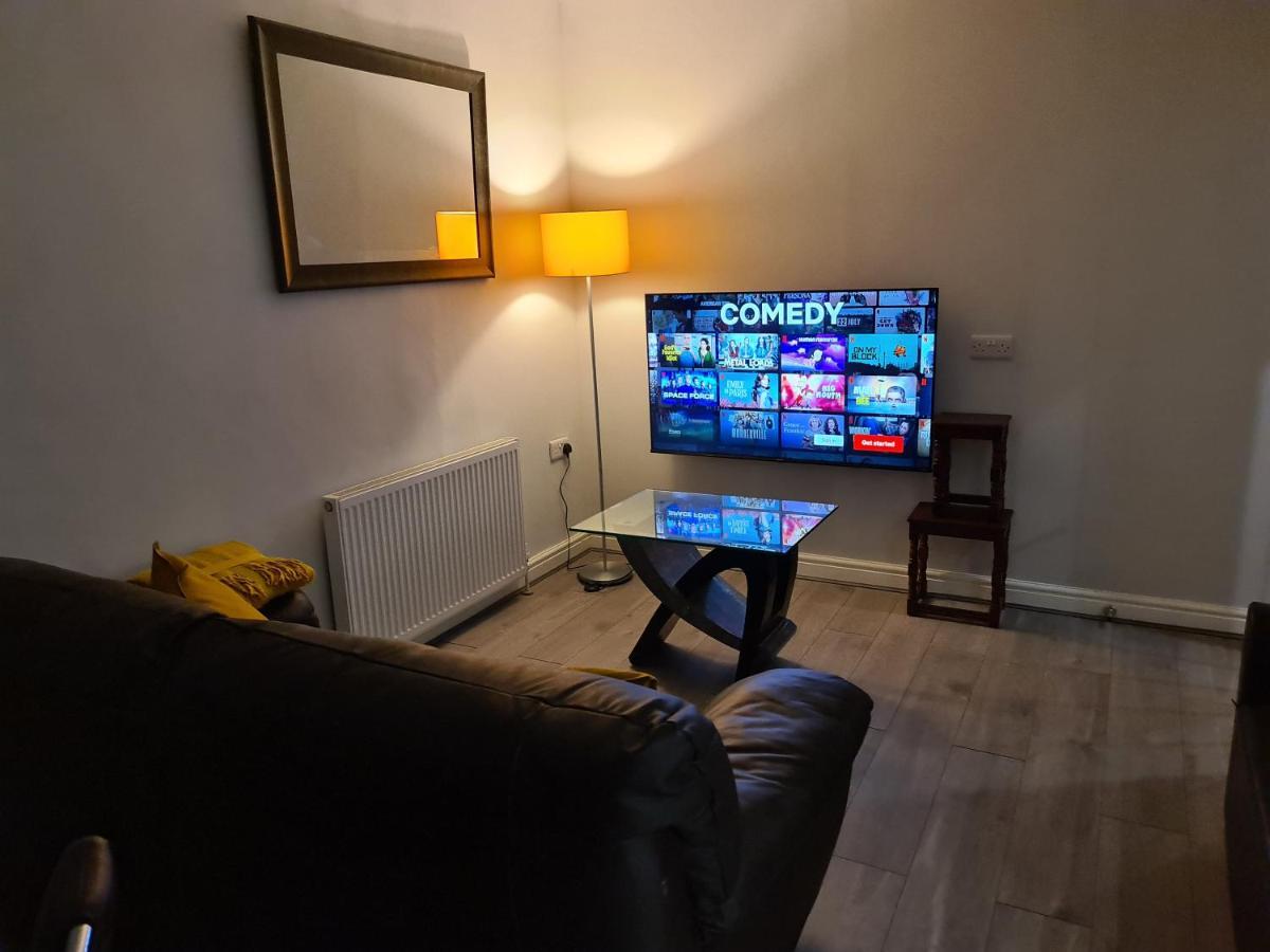 Whole House - 4 Bedrooms - Parking - Sleeps 8 Birmingham Exterior foto