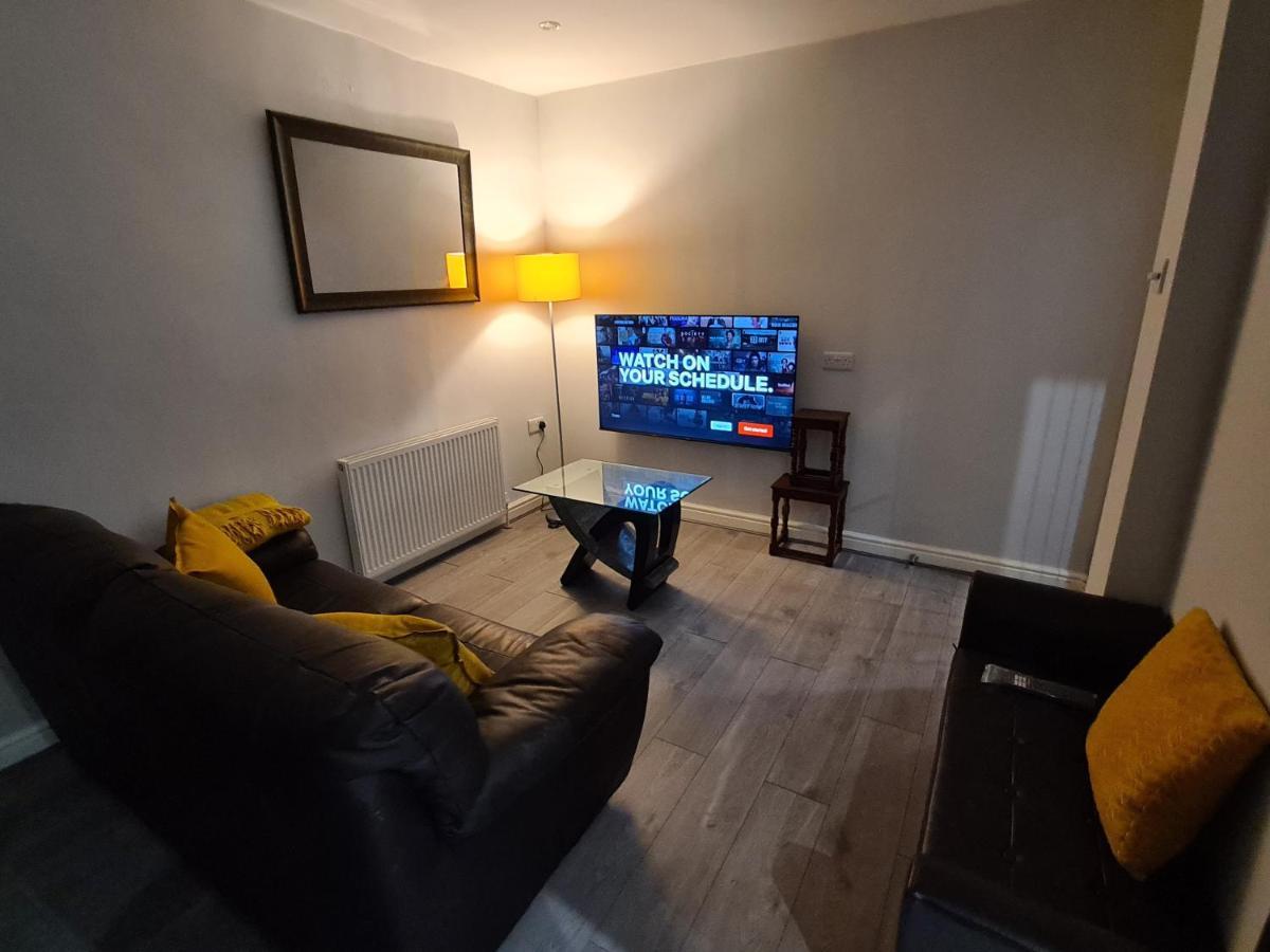 Whole House - 4 Bedrooms - Parking - Sleeps 8 Birmingham Exterior foto